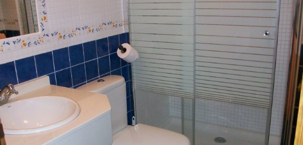 baño apartamentos correhuela villaviciosa asturias